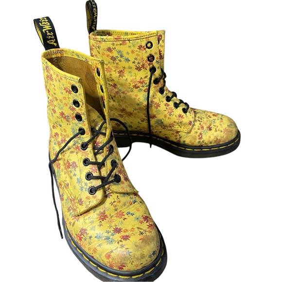 Dr. Martens 1460 Lace Up Leather Boots Ditzy Floral In Acid Wash Yellow, Size 7 - Picture 2 of 10